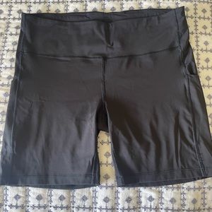 Athleta Stash 7 Shorts (with pockets)